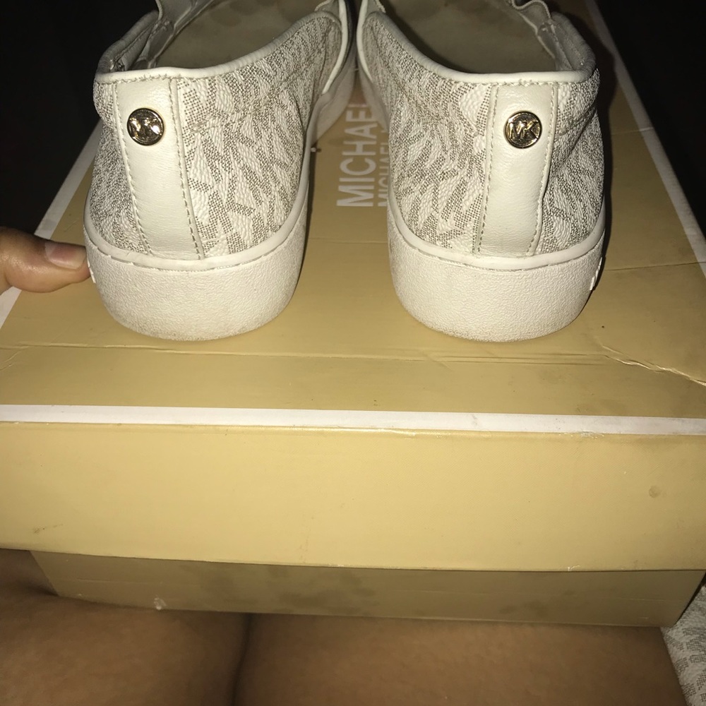 Michael kors purse and shoes have tags bundle deal